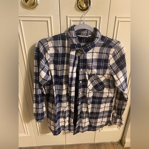 Old navy blue and white plaid flannel shirt women’s